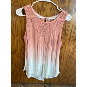 Rewind sleeveless lace ombre coral/cream top. Women's size M